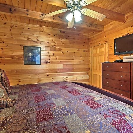 Pigeon Forge Cabin With Hot Tub, Grill And Pool Table! Villa Sevierville Eksteriør bilde